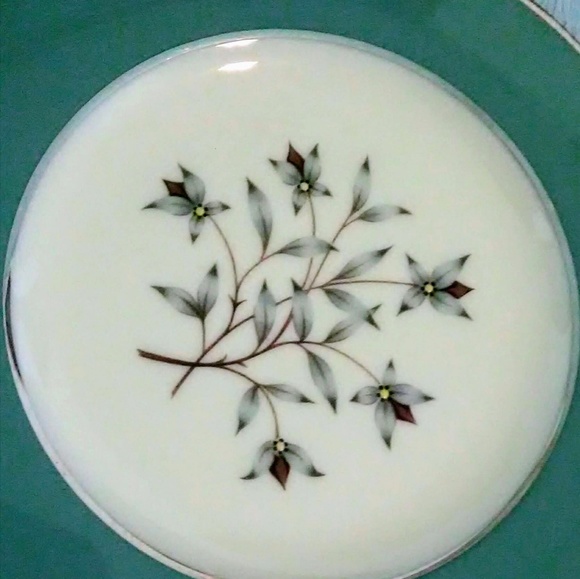 2 Kingsley by Lenox bread plates - Picture 3 of 5